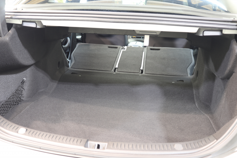 メルセデスベンツ Eクラス E300 ｽﾎﾟｰﾂ ｴｸｽｸﾙｰｼﾌﾞ&ﾚｰﾀﾞｰｾｰﾌﾃｨPKG　後期 MEｺﾈｸﾄ ｷｰﾚｽｺﾞｰ 黒本革 ﾊﾟﾉﾗﾏSR ﾍｯﾄﾞｱｯﾌﾟD MBUXﾅﾋﾞTV ｽﾏﾎ連携 ﾌﾞﾙﾒｽﾀｰ 360ｶﾒﾗ PTS LEDﾗｲﾄ 自動ﾄﾗﾝｸ AMGｴｱﾛ&19AW ﾀﾞｲﾅﾐｯｸS ｴｱｻｽ 9AT　2年保証