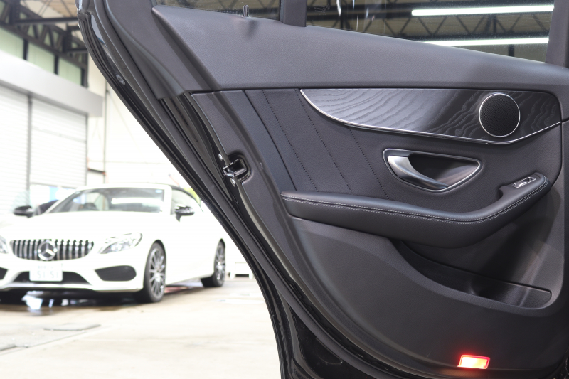 メルセデスベンツ Cクラス C200 AVG AMGﾗｲﾝ ﾚｰﾀﾞｰｾｰﾌﾃｨPKG　BSG搭載 後期 MEｺﾈｸﾄ ｷｰﾚｽｺﾞｰ 黒革 HDDﾅﾋﾞTV ｽﾏﾎ連携 ﾊﾞｯｸｶﾒﾗ PTS LEDﾗｲﾄ AMGｴｱﾛ&18AW ﾀﾞｲﾅﾐｯｸS ｴｱｻｽ 9AT　2年保証