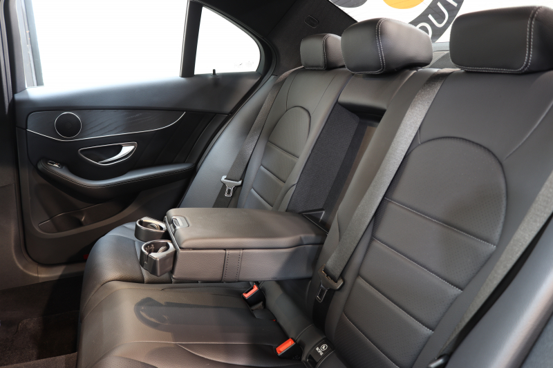 メルセデスベンツ Cクラス C200 AVG AMGﾗｲﾝ ﾚｰﾀﾞｰｾｰﾌﾃｨPKG　BSG搭載 後期 MEｺﾈｸﾄ ｷｰﾚｽｺﾞｰ 黒革 HDDﾅﾋﾞTV ｽﾏﾎ連携 ﾊﾞｯｸｶﾒﾗ PTS LEDﾗｲﾄ AMGｴｱﾛ&18AW ﾀﾞｲﾅﾐｯｸS ｴｱｻｽ 9AT　2年保証