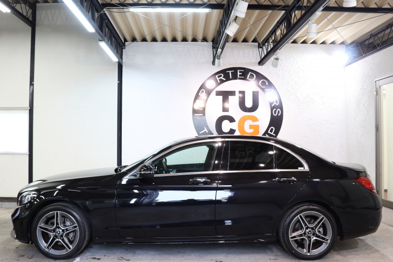 メルセデスベンツ Cクラス C200 AVG AMGﾗｲﾝ ﾚｰﾀﾞｰｾｰﾌﾃｨPKG　BSG搭載 後期 MEｺﾈｸﾄ ｷｰﾚｽｺﾞｰ 黒革 HDDﾅﾋﾞTV ｽﾏﾎ連携 ﾊﾞｯｸｶﾒﾗ PTS LEDﾗｲﾄ AMGｴｱﾛ&18AW ﾀﾞｲﾅﾐｯｸS ｴｱｻｽ 9AT　2年保証