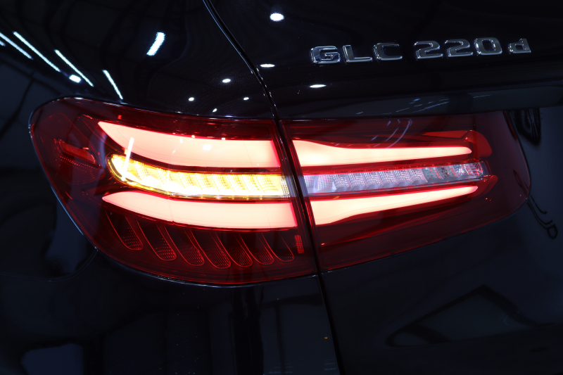 メルセデスベンツ GLC GLC220d 4MATIC ｽﾎﾟｰﾂ ﾚｰﾀﾞｰｾｰﾌﾃｨPKG　ｷｰﾚｽｺﾞｰ ﾌﾞﾗｯｸﾚｻﾞｰDINAMICAｼｰﾄ ﾍｯﾄﾞｱｯﾌﾟD HDDﾅﾋﾞTV BT音楽 360ｶﾒﾗ PTS LEDﾗｲﾄ ﾊﾝｽﾞﾌﾘｰA AMGｴｱﾛ&19AW ﾀﾞｲﾅﾐｯｸS 9AT　2年保証