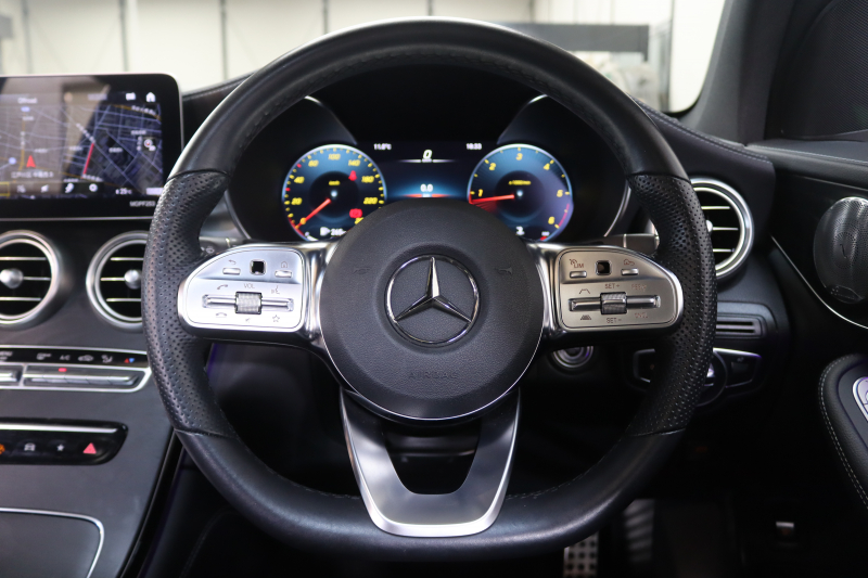 メルセデスベンツ GLC GLC220d 4MATIC AMGﾗｲﾝ ﾚｻﾞｰｴｸｽｸﾙｰｼﾌﾞ&ﾚｰﾀﾞｰｾｰﾌﾃｨPKG　後期 1ｵｰﾅｰ ｷｰﾚｽｺﾞｰ 黒本革 ﾍﾞﾝﾁﾚｰﾀｰ ﾊﾟﾉﾗﾏSR ﾍｯﾄﾞｱｯﾌﾟD MBUXﾅﾋﾞTV BT音楽 ﾌﾞﾙﾒｽﾀｰ 360ｶﾒﾗ PTS LEDﾗｲﾄ ﾊﾝｽﾞﾌﾘｰA AMGｴｱﾛ&19AW ｴｱｻｽ ﾜｲﾔﾚｽ充電 9AT　2年保証