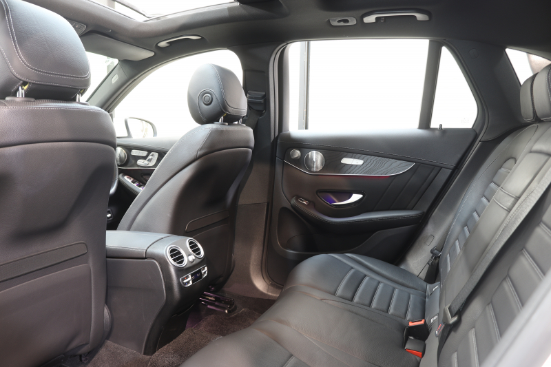 メルセデスベンツ GLC GLC220d 4MATIC AMGﾗｲﾝ ﾚｻﾞｰｴｸｽｸﾙｰｼﾌﾞ&ﾚｰﾀﾞｰｾｰﾌﾃｨPKG　後期 1ｵｰﾅｰ ｷｰﾚｽｺﾞｰ 黒本革 ﾍﾞﾝﾁﾚｰﾀｰ ﾊﾟﾉﾗﾏSR ﾍｯﾄﾞｱｯﾌﾟD MBUXﾅﾋﾞTV BT音楽 ﾌﾞﾙﾒｽﾀｰ 360ｶﾒﾗ PTS LEDﾗｲﾄ ﾊﾝｽﾞﾌﾘｰA AMGｴｱﾛ&19AW ｴｱｻｽ ﾜｲﾔﾚｽ充電 9AT　2年保証