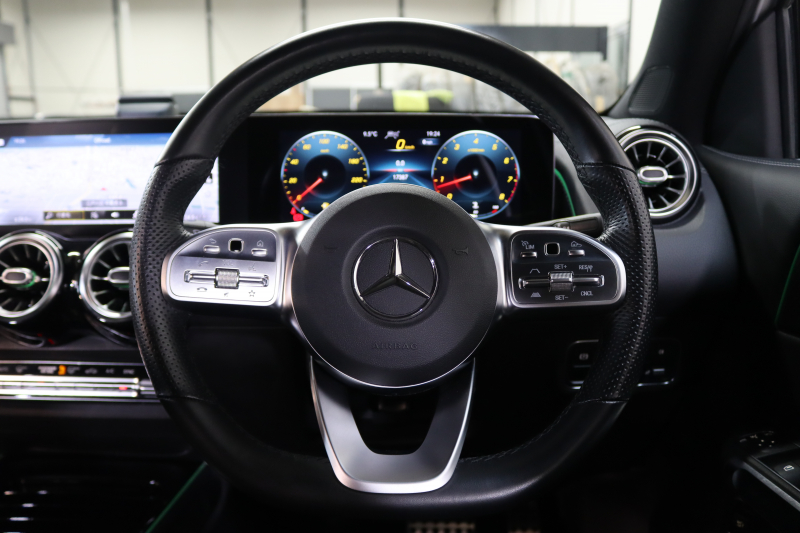 メルセデスベンツ GLB GLB250 4MATIC ｽﾎﾟｰﾂ ﾅｲﾄ&ﾅﾋﾞｹﾞｰｼｮﾝ&ﾚｰﾀﾞｰｾｰﾌﾃｨPKG　ｷｰﾚｽｺﾞｰ 黒本革 MBUXﾅﾋﾞTV BT音楽 ｱﾄﾞﾊﾞﾝｽﾄﾞｻｳﾝﾄﾞ 360ｶﾒﾗ PTS LEDﾗｲﾄ ﾊﾝｽﾞﾌﾘｰA AMGｴｱﾛ&20AW 8AT　2年保証