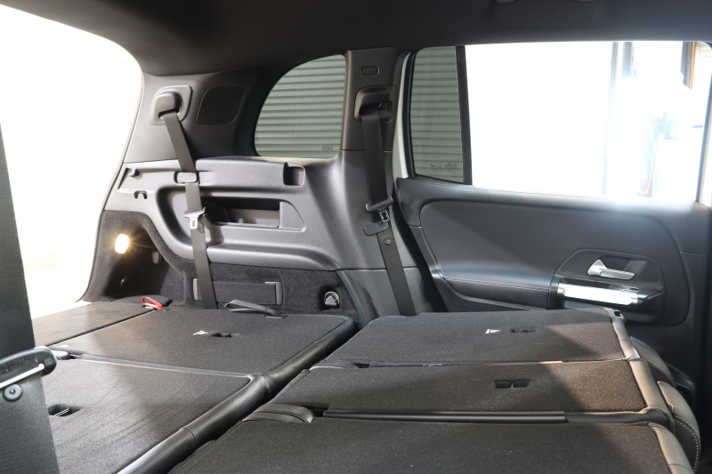 メルセデスベンツ GLB GLB250 4MATIC ｽﾎﾟｰﾂ ﾅｲﾄ&ﾅﾋﾞｹﾞｰｼｮﾝ&ﾚｰﾀﾞｰｾｰﾌﾃｨPKG　ｷｰﾚｽｺﾞｰ 黒本革 MBUXﾅﾋﾞTV BT音楽 ｱﾄﾞﾊﾞﾝｽﾄﾞｻｳﾝﾄﾞ 360ｶﾒﾗ PTS LEDﾗｲﾄ ﾊﾝｽﾞﾌﾘｰA AMGｴｱﾛ&20AW 8AT　2年保証