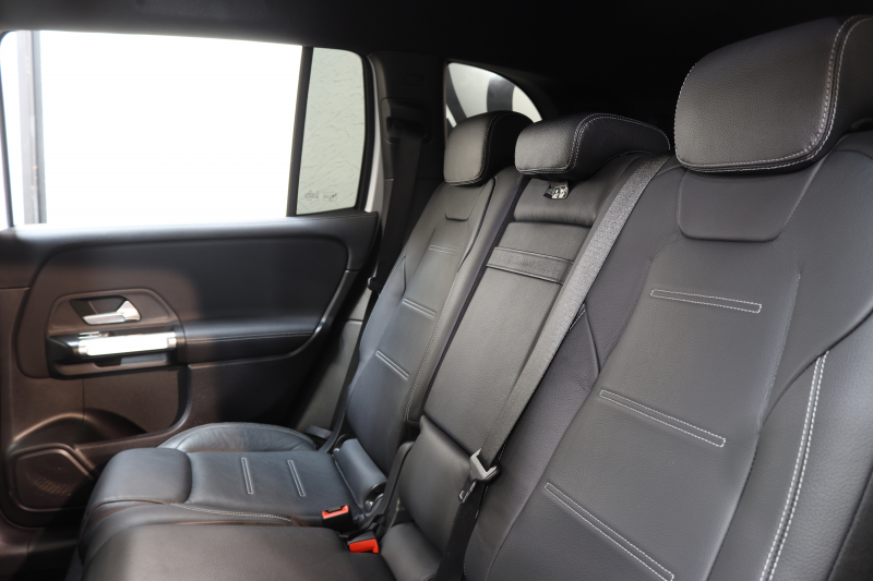 メルセデスベンツ GLB GLB250 4MATIC ｽﾎﾟｰﾂ ﾅｲﾄ&ﾅﾋﾞｹﾞｰｼｮﾝ&ﾚｰﾀﾞｰｾｰﾌﾃｨPKG　ｷｰﾚｽｺﾞｰ 黒本革 MBUXﾅﾋﾞTV BT音楽 ｱﾄﾞﾊﾞﾝｽﾄﾞｻｳﾝﾄﾞ 360ｶﾒﾗ PTS LEDﾗｲﾄ ﾊﾝｽﾞﾌﾘｰA AMGｴｱﾛ&20AW 8AT　2年保証