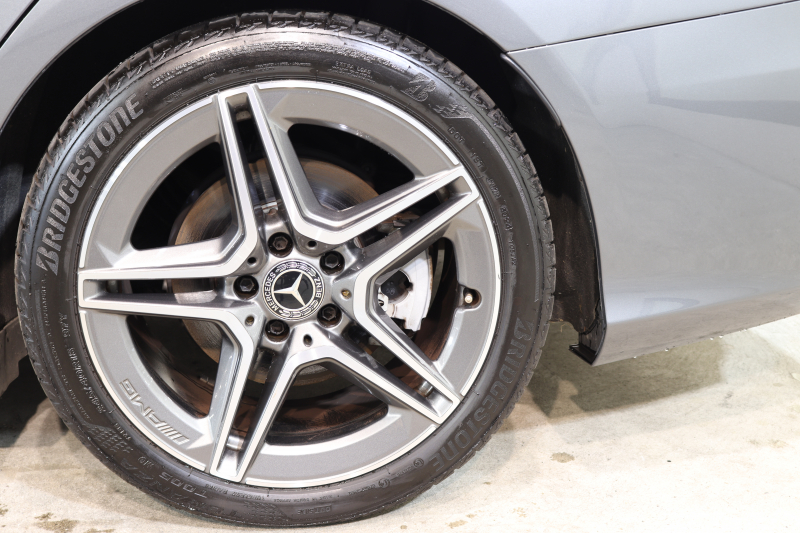 メルセデスベンツ Cクラス C220dｽﾃｰｼｮﾝﾜｺﾞﾝ AVG AMGﾗｲﾝ ﾚｻﾞｰｴｸｽｸﾙｰｼﾌﾞ&ﾚｰﾀﾞｰｾｰﾌﾃｨPKG　後期 MEｺﾈｸﾄ ｷｰﾚｽｺﾞｰ 黒本革 ﾍｯﾄﾞｱｯﾌﾟD HDDﾅﾋﾞTV ｽﾏﾎ連携 ﾊﾞｯｸｶﾒﾗ PTS LEDﾗｲﾄ ﾊﾝｽﾞﾌﾘｰA AMGｴｱﾛ&18AW ｴｱｻｽ 9AT 希少色ｾﾚﾅｲﾄｸﾞﾚｰM　2年保証