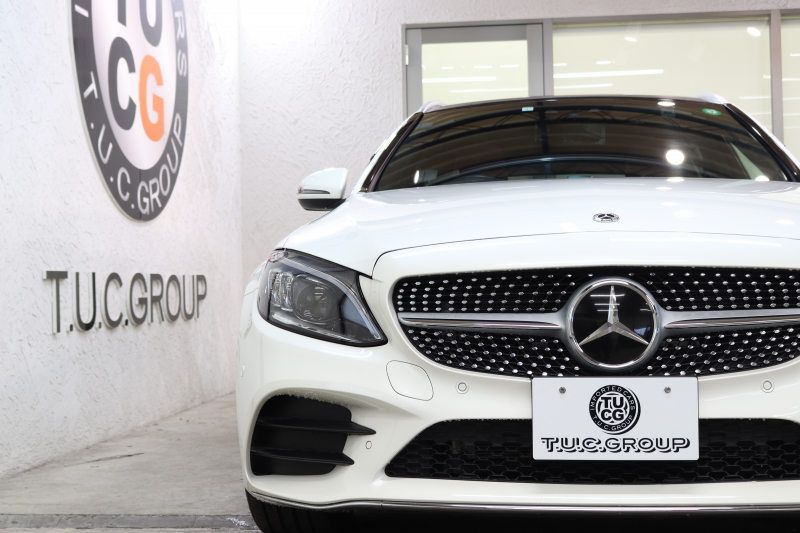 メルセデスベンツ Cクラス C200ｽﾃｰｼｮﾝﾜｺﾞﾝ 4MATIC AVG AMGﾗｲﾝ ﾚｻﾞｰｴｸｽｸﾙｰｼﾌﾞ&ﾚｰﾀﾞｰｾｰﾌﾃｨPKG　BSG搭載 ｷｰﾚｽｺﾞｰ 赤本革 ﾊﾟﾉﾗﾏSR ﾍｯﾄﾞｱｯﾌﾟD HDDﾅﾋﾞTV ｽﾏﾎ連携 ﾌﾞﾙﾒｽﾀｰ ﾊﾞｯｸｶﾒﾗ PTS LEDﾗｲﾄ ﾊﾝｽﾞﾌﾘｰA AMGｴｱﾛ&18AW ｴｱｻｽ 9AT　2年保証