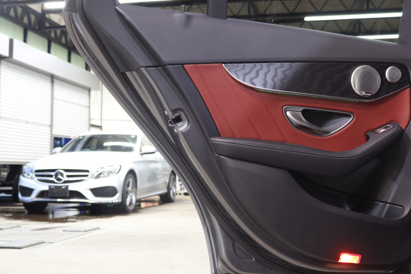 メルセデスベンツ Cクラス C200ｽﾃｰｼｮﾝﾜｺﾞﾝ AVG AMGﾗｲﾝ ﾚｻﾞｰｴｸｽｸﾙｰｼﾌﾞ&ﾚｰﾀﾞｰｾｰﾌﾃｨPKG　BSG搭載 後期 1ｵｰﾅｰ 赤本革 ﾊﾟﾉﾗﾏSR HUD HDDﾅﾋﾞTV ｽﾏﾎ連携 ﾌﾞﾙﾒｽﾀｰ ﾊﾞｯｸｶﾒﾗ PTS LEDﾗｲﾄ ﾊﾝｽﾞﾌﾘｰA AMGｴｱﾛ&18AW ｴｱｻｽ 9AT 希少色ｾﾚﾅｲﾄｸﾞﾚｰM　2年保証