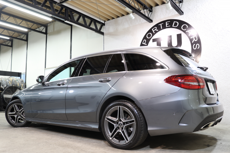 メルセデスベンツ Cクラス C200ｽﾃｰｼｮﾝﾜｺﾞﾝ AVG AMGﾗｲﾝ ﾚｻﾞｰｴｸｽｸﾙｰｼﾌﾞ&ﾚｰﾀﾞｰｾｰﾌﾃｨPKG　BSG搭載 後期 1ｵｰﾅｰ 赤本革 ﾊﾟﾉﾗﾏSR HUD HDDﾅﾋﾞTV ｽﾏﾎ連携 ﾌﾞﾙﾒｽﾀｰ ﾊﾞｯｸｶﾒﾗ PTS LEDﾗｲﾄ ﾊﾝｽﾞﾌﾘｰA AMGｴｱﾛ&18AW ｴｱｻｽ 9AT 希少色ｾﾚﾅｲﾄｸﾞﾚｰM　2年保証