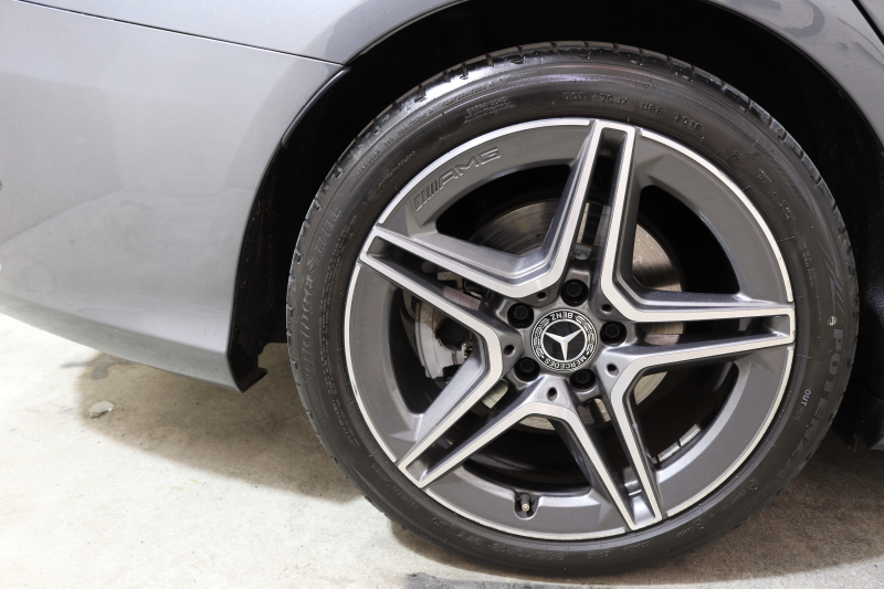 メルセデスベンツ Cクラス C200ｽﾃｰｼｮﾝﾜｺﾞﾝ AVG AMGﾗｲﾝ ﾚｻﾞｰｴｸｽｸﾙｰｼﾌﾞ&ﾚｰﾀﾞｰｾｰﾌﾃｨPKG　BSG搭載 後期 1ｵｰﾅｰ 赤本革 ﾊﾟﾉﾗﾏSR HUD HDDﾅﾋﾞTV ｽﾏﾎ連携 ﾌﾞﾙﾒｽﾀｰ ﾊﾞｯｸｶﾒﾗ PTS LEDﾗｲﾄ ﾊﾝｽﾞﾌﾘｰA AMGｴｱﾛ&18AW ｴｱｻｽ 9AT 希少色ｾﾚﾅｲﾄｸﾞﾚｰM　2年保証