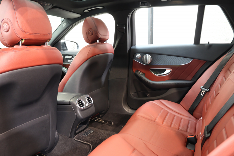 メルセデスベンツ Cクラス C200ｽﾃｰｼｮﾝﾜｺﾞﾝ AVG AMGﾗｲﾝ ﾚｻﾞｰｴｸｽｸﾙｰｼﾌﾞ&ﾚｰﾀﾞｰｾｰﾌﾃｨPKG　BSG搭載 後期 1ｵｰﾅｰ 赤本革 ﾊﾟﾉﾗﾏSR HUD HDDﾅﾋﾞTV ｽﾏﾎ連携 ﾌﾞﾙﾒｽﾀｰ ﾊﾞｯｸｶﾒﾗ PTS LEDﾗｲﾄ ﾊﾝｽﾞﾌﾘｰA AMGｴｱﾛ&18AW ｴｱｻｽ 9AT 希少色ｾﾚﾅｲﾄｸﾞﾚｰM　2年保証