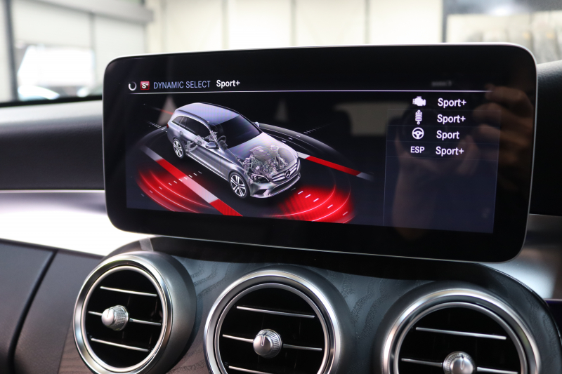 メルセデスベンツ Cクラス C220dｽﾃｰｼｮﾝﾜｺﾞﾝ AVG AMGﾗｲﾝ ﾚｰﾀﾞｰｾｰﾌﾃｨPKG　後期 MEｺﾈｸﾄ ｷｰﾚｽｺﾞｰ 黒革 HDDﾅﾋﾞTV ｽﾏﾎ連携 ﾊﾞｯｸｶﾒﾗ PTS LEDﾗｲﾄ 自動Rｹﾞｰﾄ AMGｴｱﾛ&18AW ｴｱｻｽ 9AT　2年保証