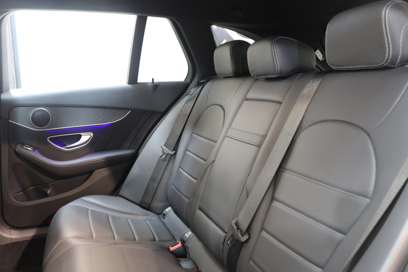 メルセデスベンツ Cクラス C220dｽﾃｰｼｮﾝﾜｺﾞﾝ AVG AMGﾗｲﾝ ﾚｰﾀﾞｰｾｰﾌﾃｨPKG　後期 MEｺﾈｸﾄ ｷｰﾚｽｺﾞｰ 黒革 HDDﾅﾋﾞTV ｽﾏﾎ連携 ﾊﾞｯｸｶﾒﾗ PTS LEDﾗｲﾄ 自動Rｹﾞｰﾄ AMGｴｱﾛ&18AW ｴｱｻｽ 9AT　2年保証