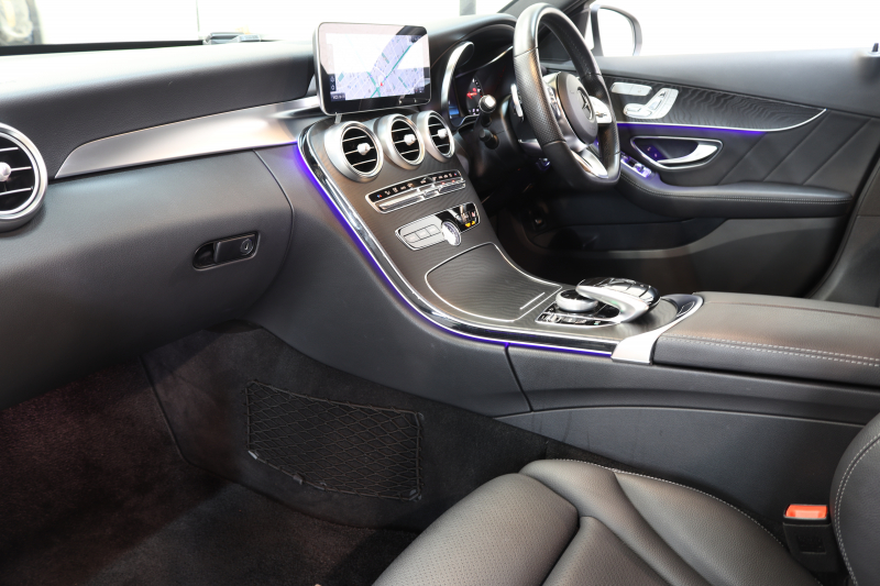 メルセデスベンツ Cクラス C220dｽﾃｰｼｮﾝﾜｺﾞﾝ AVG AMGﾗｲﾝ ﾚｰﾀﾞｰｾｰﾌﾃｨPKG　後期 MEｺﾈｸﾄ ｷｰﾚｽｺﾞｰ 黒革 HDDﾅﾋﾞTV ｽﾏﾎ連携 ﾊﾞｯｸｶﾒﾗ PTS LEDﾗｲﾄ 自動Rｹﾞｰﾄ AMGｴｱﾛ&18AW ｴｱｻｽ 9AT　2年保証