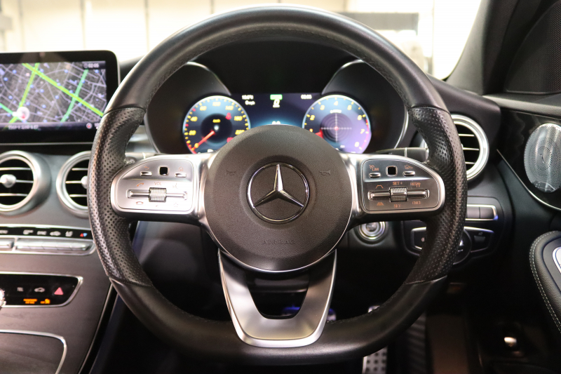 メルセデスベンツ Cクラス C200 AVG AMGﾗｲﾝ ﾚｻﾞｰｴｸｽｸﾙｰｼﾌﾞ&ﾚｰﾀﾞｰｾｰﾌﾃｨPKG　BSG搭載 後期 ｷｰﾚｽｺﾞｰ 黒本革 ﾍｯﾄﾞｱｯﾌﾟD HDDﾅﾋﾞTV ｽﾏﾎ連携 ﾌﾞﾙﾒｽﾀｰ ﾊﾞｯｸｶﾒﾗ PTS LEDﾗｲﾄ ﾊﾝｽﾞﾌﾘｰA AMGｴｱﾛ&18AW ｴｱｻｽ 9AT　2年保証