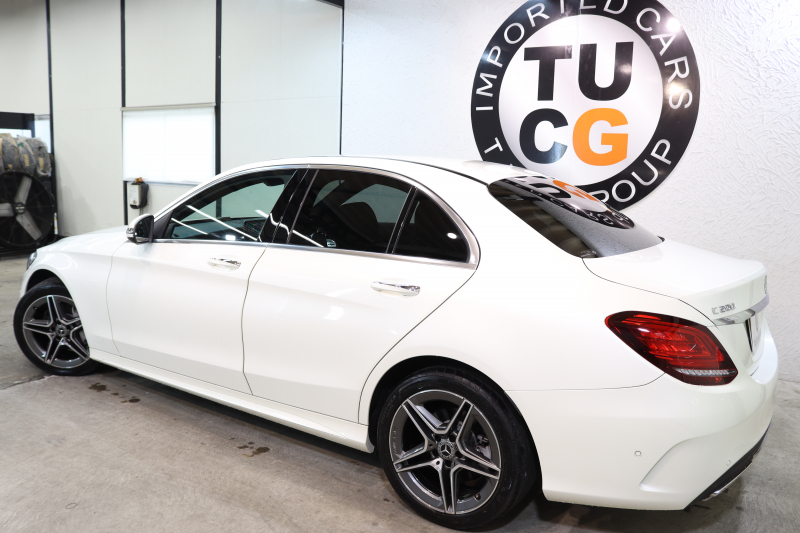 メルセデスベンツ Cクラス C200 AVG AMGﾗｲﾝ ﾚｻﾞｰｴｸｽｸﾙｰｼﾌﾞ&ﾚｰﾀﾞｰｾｰﾌﾃｨPKG　BSG搭載 後期 ｷｰﾚｽｺﾞｰ 黒本革 ﾍｯﾄﾞｱｯﾌﾟD HDDﾅﾋﾞTV ｽﾏﾎ連携 ﾌﾞﾙﾒｽﾀｰ ﾊﾞｯｸｶﾒﾗ PTS LEDﾗｲﾄ ﾊﾝｽﾞﾌﾘｰA AMGｴｱﾛ&18AW ｴｱｻｽ 9AT　2年保証