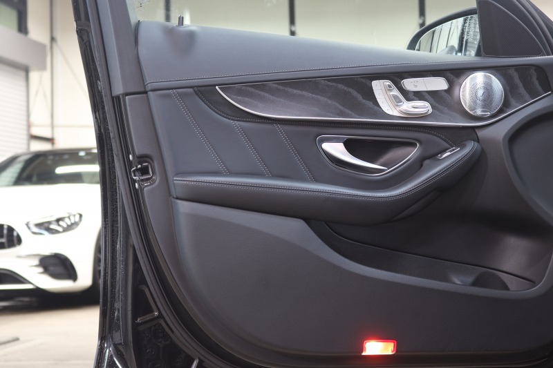 AMG Cクラス C63ｽﾃｰｼｮﾝﾜｺﾞﾝ ﾚｰﾀﾞｰｾｰﾌﾃｨPKG　ｷｰﾚｽｺﾞｰ 黒本革 ﾊﾟﾉﾗﾏSR ﾍｯﾄﾞｱｯﾌﾟD HDDﾅﾋﾞTV BT音楽 ﾌﾞﾙﾒｽﾀｰ ﾊﾞｯｸｶﾒﾗ PTS LEDﾗｲﾄ ﾊﾝｽﾞﾌﾘｰA AMG専用装備&ﾁｭｰﾆﾝｸﾞﾀﾞｲﾅﾐｯｸｾﾚｸﾄ　2年保証