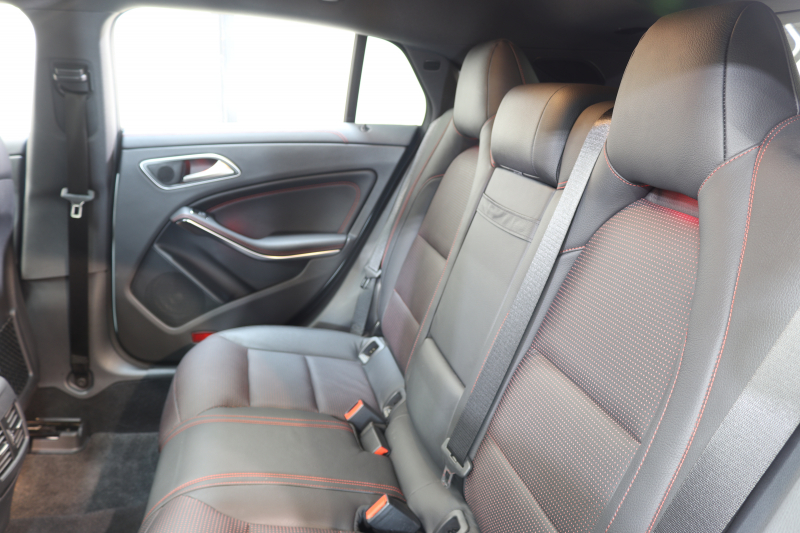 メルセデスベンツ CLAクラス CLA180ｼｭｰﾃｨﾝｸﾞﾌﾞﾚｰｸ ｽﾎﾟｰﾂ AMGﾚｻﾞｰｴｸｽｸﾙｰｼﾌﾞ&ﾚｰﾀﾞｰｾｰﾌﾃｨPKG　後期 ｷｰﾚｽｺﾞｰ 黒本革 ﾊﾟﾉﾗﾏSR HDDﾅﾋﾞTV&ｷｬﾝｾﾗｰ ｽﾏﾎ連携 harman/kardon ﾊﾞｯｸｶﾒﾗ PTS LEDﾗｲﾄ 自動Rｹﾞｰﾄ ﾊﾝｽﾞﾌﾘｰA AMGｴｱﾛ&18AW 7AT　2年保証