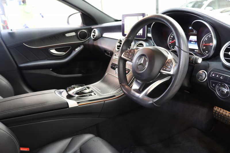 メルセデスベンツ Cクラス C200 AVG AMGﾗｲﾝ ﾚｰﾀﾞｰｾｰﾌﾃｨPKG　中期 C43仕様 ｷｰﾚｽｺﾞｰ 黒革 HDDﾅﾋﾞTV BT音楽 ﾊﾞｯｸｶﾒﾗ PTS DSRC LEDﾍｯﾄﾞﾗｲﾄ AMGｴｱﾛ&18AW C43ｸﾞﾘﾙ ﾄﾗﾝｸｽﾎﾟｲﾗ- ｴｸﾞｿﾞｰｽﾄｴﾝﾄﾞ ﾀﾞｲﾅﾐｯｸS ｴｱｻｽ 9AT　2年保証