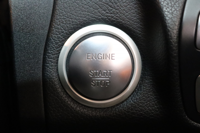 メルセデスベンツ Cクラス C200 AVG AMGﾗｲﾝ ﾚｰﾀﾞｰｾｰﾌﾃｨPKG　中期 C43仕様 ｷｰﾚｽｺﾞｰ 黒革 HDDﾅﾋﾞTV BT音楽 ﾊﾞｯｸｶﾒﾗ PTS DSRC LEDﾍｯﾄﾞﾗｲﾄ AMGｴｱﾛ&18AW C43ｸﾞﾘﾙ ﾄﾗﾝｸｽﾎﾟｲﾗ- ｴｸﾞｿﾞｰｽﾄｴﾝﾄﾞ ﾀﾞｲﾅﾐｯｸS ｴｱｻｽ 9AT　2年保証