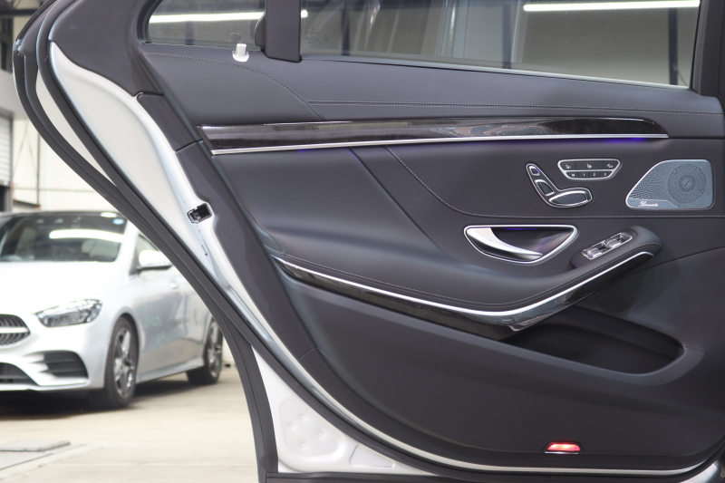 メルセデスベンツ Sクラス S550ﾛﾝｸﾞ AMGｽﾎﾟｰﾂ&ﾚｰﾀﾞｰｾｰﾌﾃｨPKG　中期 ｷｰﾚｽｺﾞｰ 黒本革 ﾍﾞﾝﾁﾚｰﾀｰ ﾊﾟﾉﾗﾏSR ﾍｯﾄﾞｱｯﾌﾟD HDDﾅﾋﾞTV BT音楽 ﾌﾞﾙﾒｽﾀｰ 360ｶﾒﾗ PTS LEDﾗｲﾄ ﾊﾝｽﾞﾌﾘｰA AMGｴｱﾛ&19AW ｴｱｻｽ ｸﾛｰｼﾞﾝｸﾞSP 7AT　2年保証