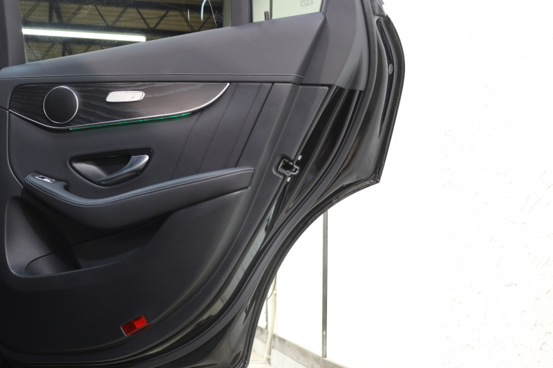 メルセデスベンツ GLC GLC220d 4MATIC AMGﾗｲﾝ ﾚｰﾀﾞｰｾｰﾌﾃｨPKG　後期 ｷｰﾚｽｺﾞｰ ﾚｻﾞｰDINAMICAｼｰﾄ ﾊﾟﾉﾗﾏSR MBUXﾅﾋﾞTV BT音楽 360ｶﾒﾗ PTS LEDﾗｲﾄ ﾊﾝｽﾞﾌﾘｰA AMGｴｱﾛ&19AW ｴｱｻｽ ﾜｲﾔﾚｽ充電 9AT　2年保証