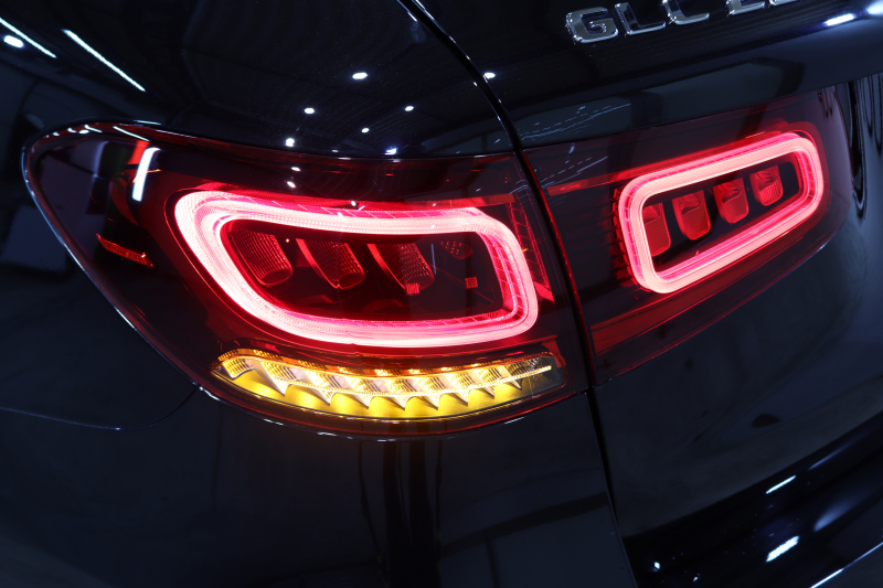 メルセデスベンツ GLC GLC220d 4MATIC AMGﾗｲﾝ ﾚｰﾀﾞｰｾｰﾌﾃｨPKG　後期 ｷｰﾚｽｺﾞｰ ﾚｻﾞｰDINAMICAｼｰﾄ ﾊﾟﾉﾗﾏSR MBUXﾅﾋﾞTV BT音楽 360ｶﾒﾗ PTS LEDﾗｲﾄ ﾊﾝｽﾞﾌﾘｰA AMGｴｱﾛ&19AW ｴｱｻｽ ﾜｲﾔﾚｽ充電 9AT　2年保証