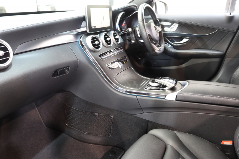 メルセデスベンツ Cクラス C250 ｽﾎﾟｰﾂ ﾚｻﾞｰｴｸｽｸﾙｰｼﾌﾞ&ﾚｰﾀﾞｰｾｰﾌﾃｨPKG ｷｰﾚｽｺﾞｰ 黒本革 HUD HDDﾅﾋﾞTV ﾌﾞﾙﾒｽﾀ BT音楽 ﾊﾞｯｸｶﾒﾗ PTS LEDﾗｲﾄ 自動ﾄﾗﾝｸ ｴｱﾊﾞﾗﾝｽPKG AMGｴｱﾛ&18AW ｴｱｻｽ　2年保証