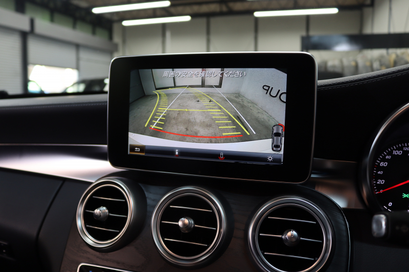 メルセデスベンツ Cクラス C250 ｽﾎﾟｰﾂ ﾚｻﾞｰｴｸｽｸﾙｰｼﾌﾞ&ﾚｰﾀﾞｰｾｰﾌﾃｨPKG ｷｰﾚｽｺﾞｰ 黒本革 HUD HDDﾅﾋﾞTV ﾌﾞﾙﾒｽﾀ BT音楽 ﾊﾞｯｸｶﾒﾗ PTS LEDﾗｲﾄ 自動ﾄﾗﾝｸ ｴｱﾊﾞﾗﾝｽPKG AMGｴｱﾛ&18AW ｴｱｻｽ　2年保証