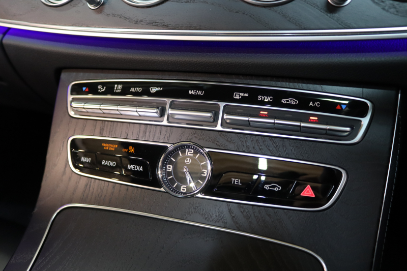 メルセデスベンツ Eクラス E300ｽﾃｰｼｮﾝﾜｺﾞﾝ AVG ｽﾎﾟｰﾂ ｴｸｽｸﾙｰｼﾌﾞ&ﾚｰﾀﾞｰｾｰﾌﾃｨPKG　中期 NEWｽﾃｱﾘﾝｸﾞ ｷｰﾚｽｺﾞｰ 黒本革 ﾊﾟﾉﾗﾏSR ﾍｯﾄﾞｱｯﾌﾟD HDDﾅﾋﾞTV ｽﾏﾎ連携 ﾌﾞﾙﾒｽﾀｰ 360ｶﾒﾗ PTS LEDﾗｲﾄ ﾊﾝｽﾞﾌﾘｰA AMGｴｱﾛ&19AW ﾀﾞｲﾅﾐｯｸS 9AT　2年保証