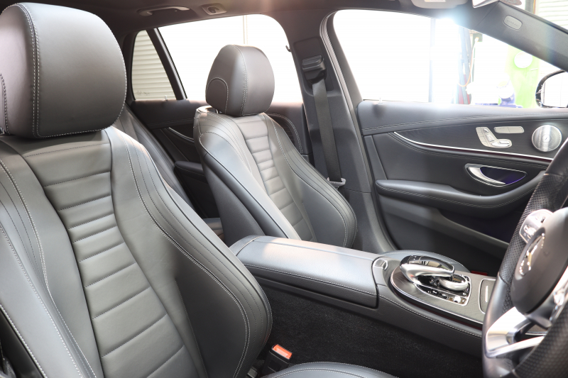 メルセデスベンツ Eクラス E300ｽﾃｰｼｮﾝﾜｺﾞﾝ AVG ｽﾎﾟｰﾂ ｴｸｽｸﾙｰｼﾌﾞ&ﾚｰﾀﾞｰｾｰﾌﾃｨPKG　中期 NEWｽﾃｱﾘﾝｸﾞ ｷｰﾚｽｺﾞｰ 黒本革 ﾊﾟﾉﾗﾏSR ﾍｯﾄﾞｱｯﾌﾟD HDDﾅﾋﾞTV ｽﾏﾎ連携 ﾌﾞﾙﾒｽﾀｰ 360ｶﾒﾗ PTS LEDﾗｲﾄ ﾊﾝｽﾞﾌﾘｰA AMGｴｱﾛ&19AW ﾀﾞｲﾅﾐｯｸS 9AT　2年保証