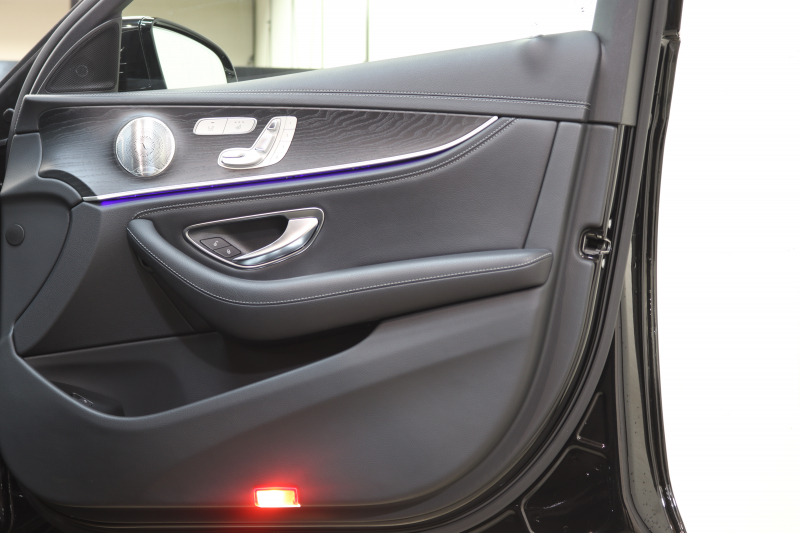 メルセデスベンツ Eクラス E300ｽﾃｰｼｮﾝﾜｺﾞﾝ AVG ｽﾎﾟｰﾂ ｴｸｽｸﾙｰｼﾌﾞ&ﾚｰﾀﾞｰｾｰﾌﾃｨPKG　中期 NEWｽﾃｱﾘﾝｸﾞ ｷｰﾚｽｺﾞｰ 黒本革 ﾊﾟﾉﾗﾏSR ﾍｯﾄﾞｱｯﾌﾟD HDDﾅﾋﾞTV ｽﾏﾎ連携 ﾌﾞﾙﾒｽﾀｰ 360ｶﾒﾗ PTS LEDﾗｲﾄ ﾊﾝｽﾞﾌﾘｰA AMGｴｱﾛ&19AW ﾀﾞｲﾅﾐｯｸS 9AT　2年保証