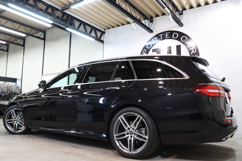 メルセデスベンツ Eクラス E300ｽﾃｰｼｮﾝﾜｺﾞﾝ AVG ｽﾎﾟｰﾂ ｴｸｽｸﾙｰｼﾌﾞ&ﾚｰﾀﾞｰｾｰﾌﾃｨPKG　中期 NEWｽﾃｱﾘﾝｸﾞ ｷｰﾚｽｺﾞｰ 黒本革 ﾊﾟﾉﾗﾏSR ﾍｯﾄﾞｱｯﾌﾟD HDDﾅﾋﾞTV ｽﾏﾎ連携 ﾌﾞﾙﾒｽﾀｰ 360ｶﾒﾗ PTS LEDﾗｲﾄ ﾊﾝｽﾞﾌﾘｰA AMGｴｱﾛ&19AW ﾀﾞｲﾅﾐｯｸS 9AT　2年保証