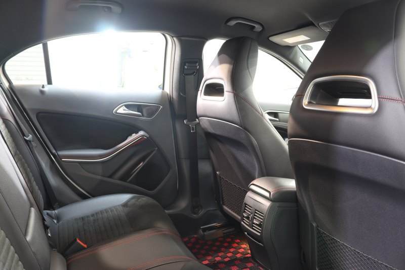 メルセデスベンツ Aクラス A180ｽﾎﾟｰﾂ ﾚｰﾀﾞｰｾｰﾌﾃｨPKG　後期 ｷｰﾚｽｺﾞｰ ﾌﾞﾗｯｸﾚｻﾞｰDINAMICAｼｰﾄ ｼｰﾄﾋｰﾀｰ HDDﾅﾋﾞTV BT音楽 ﾊﾞｯｸｶﾒﾗ PTS LEDﾗｲﾄ AMGｴｱﾛ&18AW ﾀﾞｲﾅﾐｯｸS ｽﾎﾟｰﾂｻｽﾍﾟﾝｼｮﾝ 7AT　2年保証