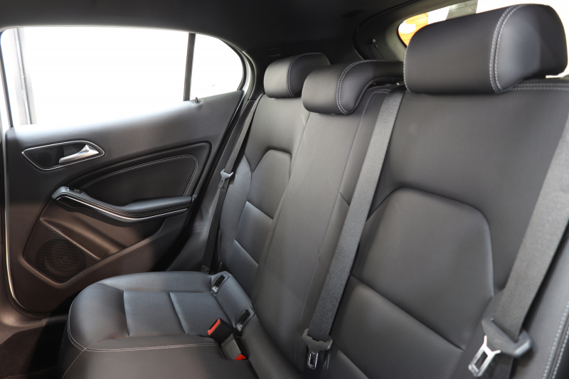 メルセデスベンツ GLA GLA220 4MATIC ﾚｰﾀﾞｰｾｰﾌﾃｨPKG　後期 ｷｰﾚｽｺﾞｰ 黒革 ｼｰﾄﾋｰﾀｰ HDDﾅﾋﾞTV ｽﾏﾎ連携 BT音楽 ﾊﾞｯｸｶﾒﾗ PTS LEDｰHﾗｲﾄ ﾌｫｸﾞﾗﾝﾌﾟ ﾊﾝｽﾞﾌﾘｰA ﾀﾞｲﾅﾐｯｸS 7AT　2年保証