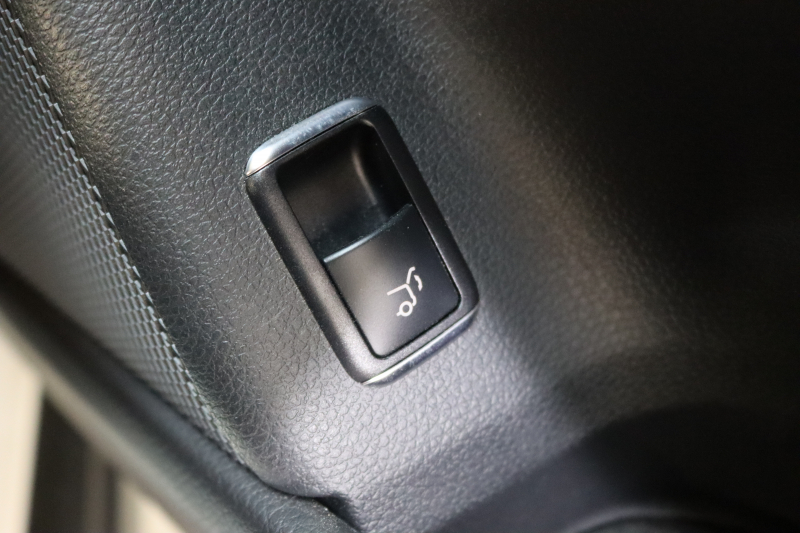 メルセデスベンツ GLA GLA220 4MATIC ﾚｰﾀﾞｰｾｰﾌﾃｨPKG　後期 ｷｰﾚｽｺﾞｰ 黒革 ｼｰﾄﾋｰﾀｰ HDDﾅﾋﾞTV ｽﾏﾎ連携 BT音楽 ﾊﾞｯｸｶﾒﾗ PTS LEDｰHﾗｲﾄ ﾌｫｸﾞﾗﾝﾌﾟ ﾊﾝｽﾞﾌﾘｰA ﾀﾞｲﾅﾐｯｸS 7AT　2年保証