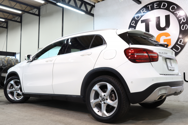 メルセデスベンツ GLA GLA220 4MATIC ﾚｰﾀﾞｰｾｰﾌﾃｨPKG　後期 ｷｰﾚｽｺﾞｰ 黒革 ｼｰﾄﾋｰﾀｰ HDDﾅﾋﾞTV ｽﾏﾎ連携 BT音楽 ﾊﾞｯｸｶﾒﾗ PTS LEDｰHﾗｲﾄ ﾌｫｸﾞﾗﾝﾌﾟ ﾊﾝｽﾞﾌﾘｰA ﾀﾞｲﾅﾐｯｸS 7AT　2年保証