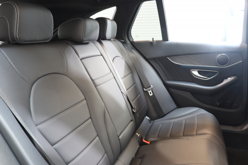 メルセデスベンツ Cクラス C200ｽﾃｰｼｮﾝﾜｺﾞﾝ AVG AMGﾗｲﾝ ﾚｰﾀﾞｰｾｰﾌﾃｨPKG　BSG搭載 後期 ｷｰﾚｽｺﾞｰ 黒革 HDDﾅﾋﾞTV ｽﾏﾎ連携 ﾊﾞｯｸｶﾒﾗ PTS LEDﾗｲﾄ 自動Rｹﾞｰﾄ AMGｴｱﾛ&18AW ﾀﾞｲﾅﾐｯｸS ｴｱｻｽ 9AT　2年保証