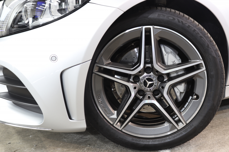 メルセデスベンツ Cクラス C200ｽﾃｰｼｮﾝﾜｺﾞﾝ AVG AMGﾗｲﾝ ﾚｰﾀﾞｰｾｰﾌﾃｨPKG　BSG搭載 後期 ｷｰﾚｽｺﾞｰ 黒革 HDDﾅﾋﾞTV ｽﾏﾎ連携 ﾊﾞｯｸｶﾒﾗ PTS LEDﾗｲﾄ 自動Rｹﾞｰﾄ AMGｴｱﾛ&18AW ﾀﾞｲﾅﾐｯｸS ｴｱｻｽ 9AT　2年保証