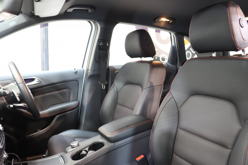 メルセデスベンツ Bクラス B250 4MATIC ｽﾎﾟｰﾂ AMGﾚｻﾞｰｴｸｽｸﾙｰｼﾌﾞ&ﾚｰﾀﾞｰｾｰﾌﾃｨPKG　後期 1ｵｰﾅｰ ｷｰﾚｽｺﾞｰ 黒本革 HDDﾅﾋﾞTV BT音楽 harman/kardon PTS LEDﾗｲﾄ AMGｴｱﾛ&18AW EASY-VARIO PLUS 7AT　2年保証