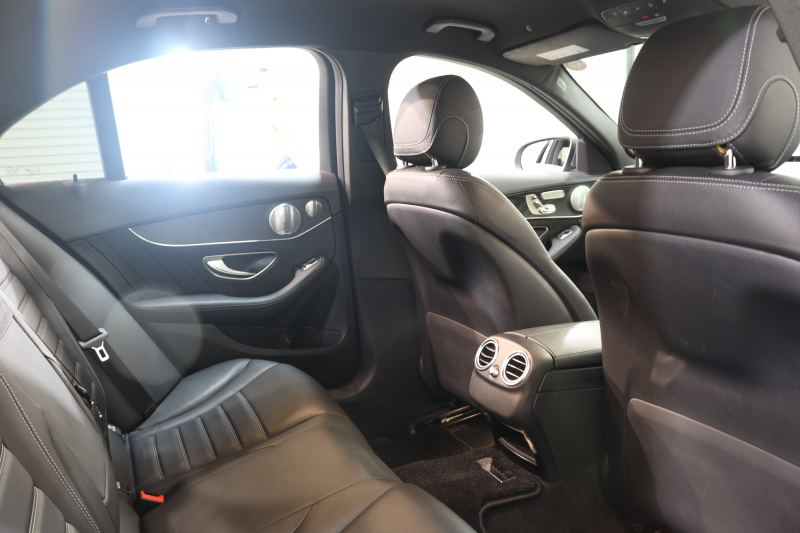 メルセデスベンツ Cクラス C200 AVG AMGﾗｲﾝ ﾚｻﾞｰｴｸｽｸﾙｰｼﾌﾞ&ﾚｰﾀﾞｰｾｰﾌﾃｨPKG　BSG搭載 後期 ｷｰﾚｽｺﾞｰ 黒本革 ﾍｯﾄﾞｱｯﾌﾟD HDDﾅﾋﾞTV ｽﾏﾎ連携 ﾌﾞﾙﾒｽﾀｰ ﾊﾞｯｸｶﾒﾗ PTS LEDﾗｲﾄ ﾊﾝｽﾞﾌﾘｰA AMGｴｱﾛ&18AW ﾀﾞｲﾅﾐｯｸS ｴｱｻｽ 9AT　2年保証