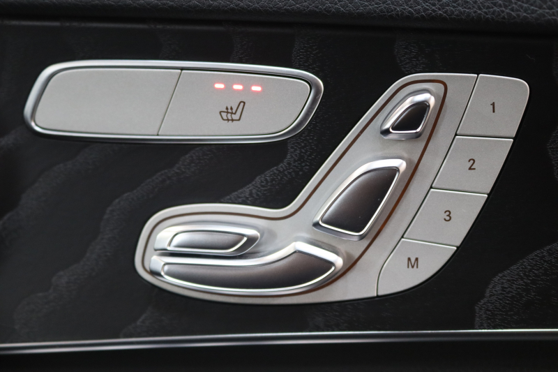 メルセデスベンツ Cクラス C200 AVG AMGﾗｲﾝ ﾚｻﾞｰｴｸｽｸﾙｰｼﾌﾞ&ﾚｰﾀﾞｰｾｰﾌﾃｨPKG　BSG搭載 後期 ｷｰﾚｽｺﾞｰ 黒本革 ﾍｯﾄﾞｱｯﾌﾟD HDDﾅﾋﾞTV ｽﾏﾎ連携 ﾌﾞﾙﾒｽﾀｰ ﾊﾞｯｸｶﾒﾗ PTS LEDﾗｲﾄ ﾊﾝｽﾞﾌﾘｰA AMGｴｱﾛ&18AW ﾀﾞｲﾅﾐｯｸS ｴｱｻｽ 9AT　2年保証