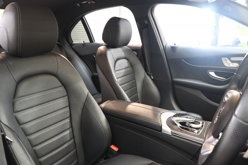 メルセデスベンツ Cクラス C200 AVG AMGﾗｲﾝ ﾚｻﾞｰｴｸｽｸﾙｰｼﾌﾞ&ﾚｰﾀﾞｰｾｰﾌﾃｨPKG　BSG搭載 後期 ｷｰﾚｽｺﾞｰ 黒本革 ﾍｯﾄﾞｱｯﾌﾟD HDDﾅﾋﾞTV ｽﾏﾎ連携 ﾌﾞﾙﾒｽﾀｰ ﾊﾞｯｸｶﾒﾗ PTS LEDﾗｲﾄ ﾊﾝｽﾞﾌﾘｰA AMGｴｱﾛ&18AW ﾀﾞｲﾅﾐｯｸS ｴｱｻｽ 9AT　2年保証