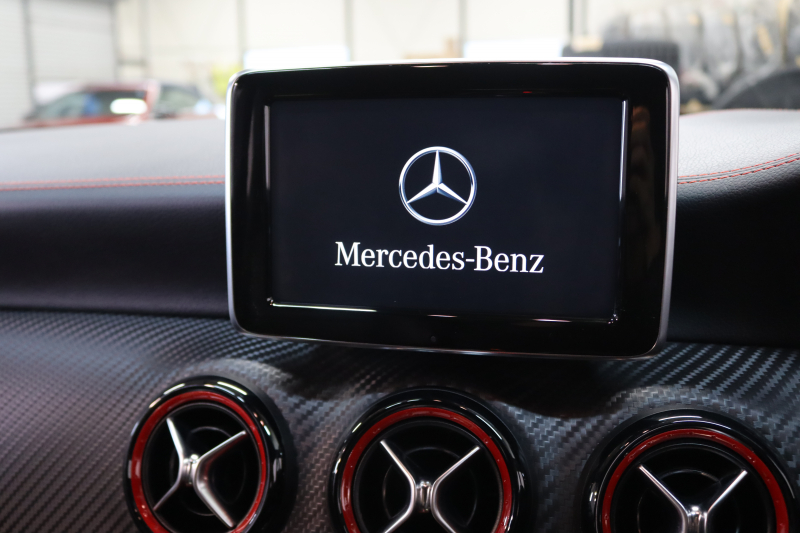 AMG Aクラス A45 4MATIC AMGｴｸｽｸﾙｰｼﾌﾞ&ﾚｰﾀﾞｰｾｰﾌﾃｨPKG　黒本革 ｼｰﾄﾋｰﾀｰ HDDﾅﾋﾞTV BT音楽 ﾊﾞｯｸｶﾒﾗ PTS ｷｾﾉﾝ AMG専用装備&ﾁｭｰﾆﾝｸﾞ 7AT　2年保証