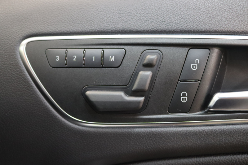 AMG Aクラス A45 4MATIC AMGｴｸｽｸﾙｰｼﾌﾞ&ﾚｰﾀﾞｰｾｰﾌﾃｨPKG　黒本革 ｼｰﾄﾋｰﾀｰ HDDﾅﾋﾞTV BT音楽 ﾊﾞｯｸｶﾒﾗ PTS ｷｾﾉﾝ AMG専用装備&ﾁｭｰﾆﾝｸﾞ 7AT　2年保証