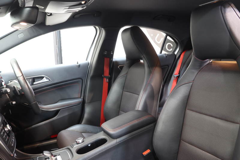 AMG Aクラス A45 4MATIC AMGｴｸｽｸﾙｰｼﾌﾞ&ﾚｰﾀﾞｰｾｰﾌﾃｨPKG　黒本革 ｼｰﾄﾋｰﾀｰ HDDﾅﾋﾞTV BT音楽 ﾊﾞｯｸｶﾒﾗ PTS ｷｾﾉﾝ AMG専用装備&ﾁｭｰﾆﾝｸﾞ 7AT　2年保証