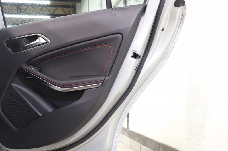 AMG Aクラス A45 4MATIC AMGｴｸｽｸﾙｰｼﾌﾞ&ﾚｰﾀﾞｰｾｰﾌﾃｨPKG　黒本革 ｼｰﾄﾋｰﾀｰ HDDﾅﾋﾞTV BT音楽 ﾊﾞｯｸｶﾒﾗ PTS ｷｾﾉﾝ AMG専用装備&ﾁｭｰﾆﾝｸﾞ 7AT　2年保証