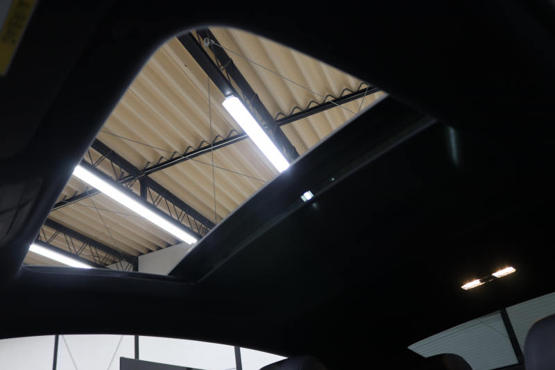 メルセデスベンツ Eクラス E200ｸｰﾍﾟ ｽﾎﾟｰﾂ ﾚｻﾞｰ&ﾚｰﾀﾞｰｾｰﾌﾃｨPKG　BSG搭載 後期 1ｵｰﾅｰ ｷｰﾚｽｺﾞｰ 黒本革 ﾊﾟﾉﾗﾏSR ﾍｯﾄﾞｱｯﾌﾟD MBUXﾅﾋﾞTV ｽﾏﾎ連携 ﾌﾞﾙﾒｽﾀｰ 360ｶﾒﾗ PTS LEDﾗｲﾄ AMGｴｱﾛ&19AW ﾀﾞｲﾅﾐｯｸS 9AT　2年保証