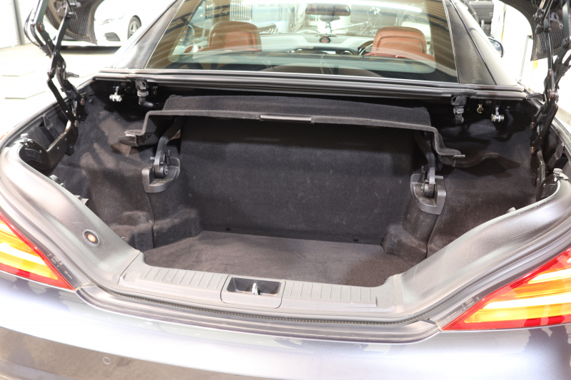 メルセデスベンツ SLクラス SL350 AMGｽﾎﾟｰﾂ&ﾚｰﾀﾞｰｾｰﾌﾃｨPKG　ｷｰﾚｽｺﾞｰ 赤本革 ｴｱｽｶｰﾌ ﾏｼﾞｯｸｽｶｲR HDDﾅﾋﾞTV BT音楽 ﾊﾞｯｸｶﾒﾗ PTS ｷｾﾉﾝ ﾊﾝｽﾞﾌﾘｰA AMGｴｱﾛ&19AW 7AT 希少色ﾃﾉﾗｲﾄｸﾞﾚｰ　2年保証